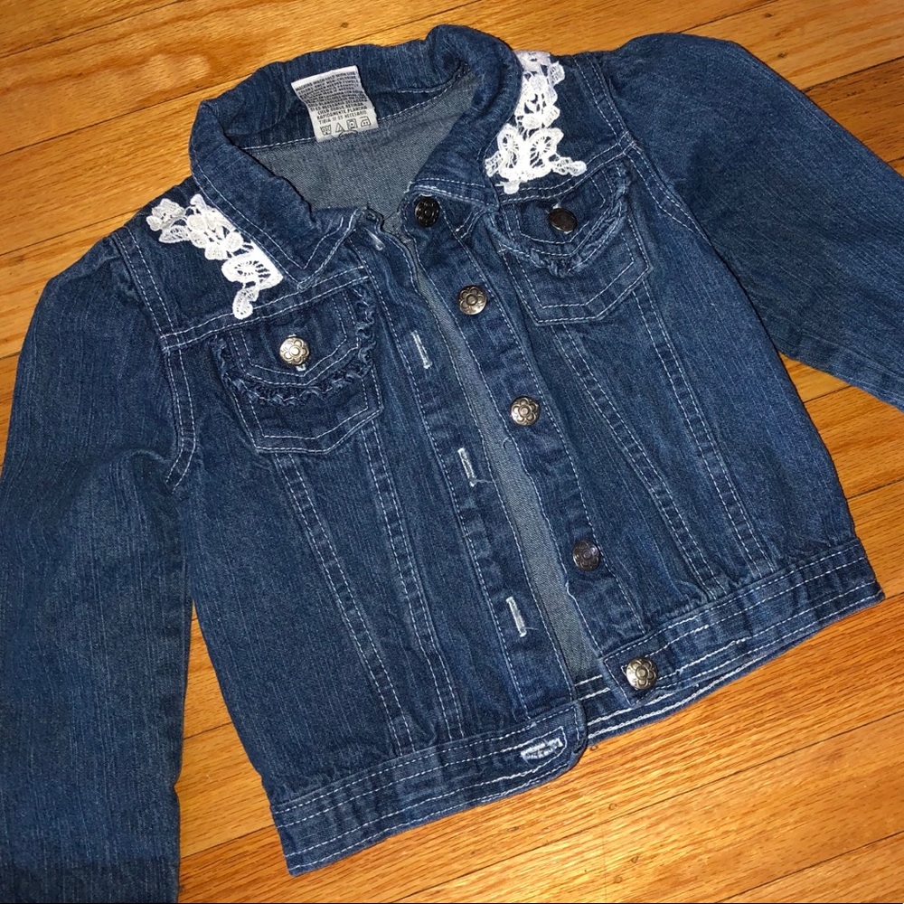 Really cute denim jacket - 5T